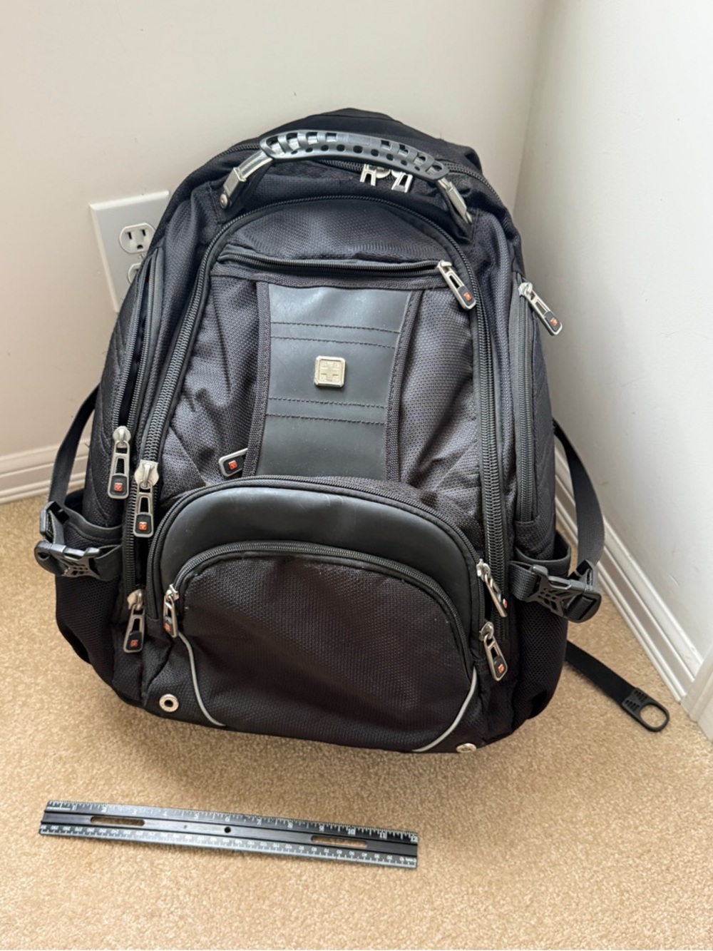 Swiss win Black Laptop Backpack - Sleek Travel & Work Bag 18"